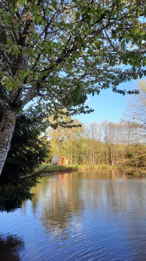 Le Moulin D'Harcy Hotel Lonny Екстериор снимка