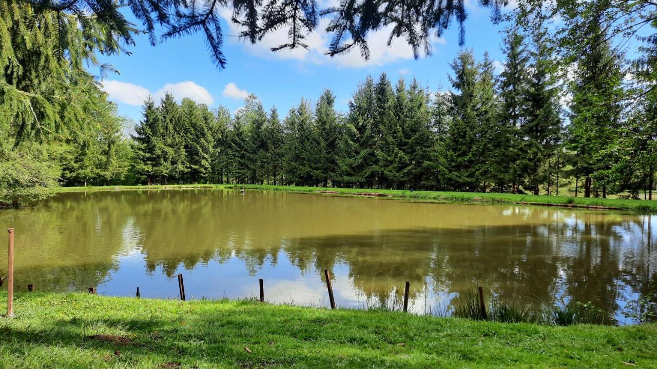 Le Moulin D'Harcy Hotel Lonny Екстериор снимка